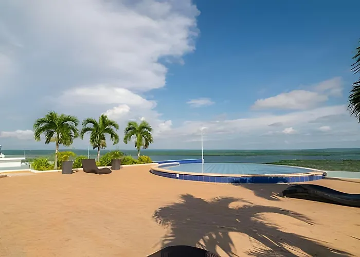 1 Bedroom Apartment Morros. Beach Access