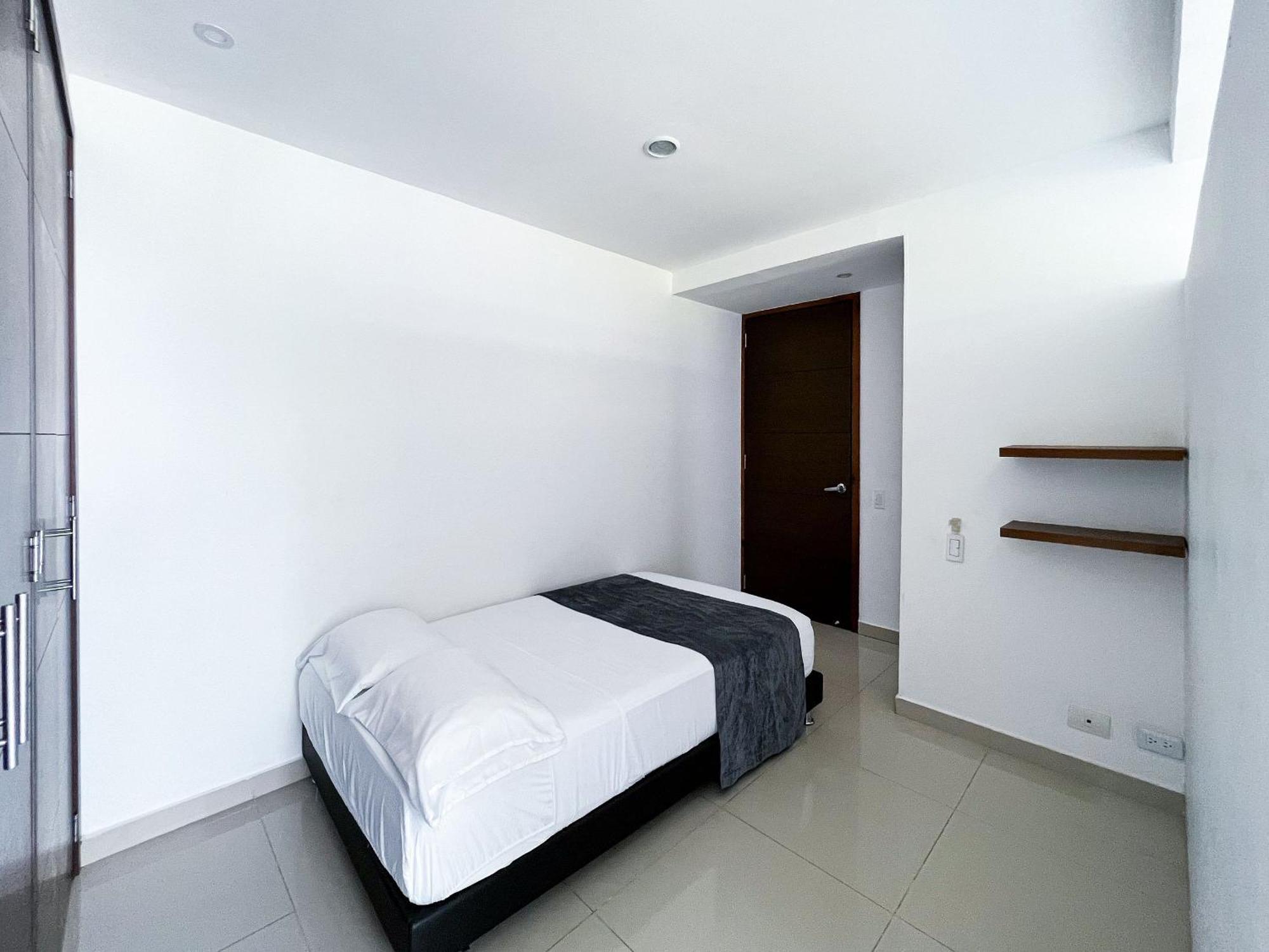 1 Bedroom Morros. Access
